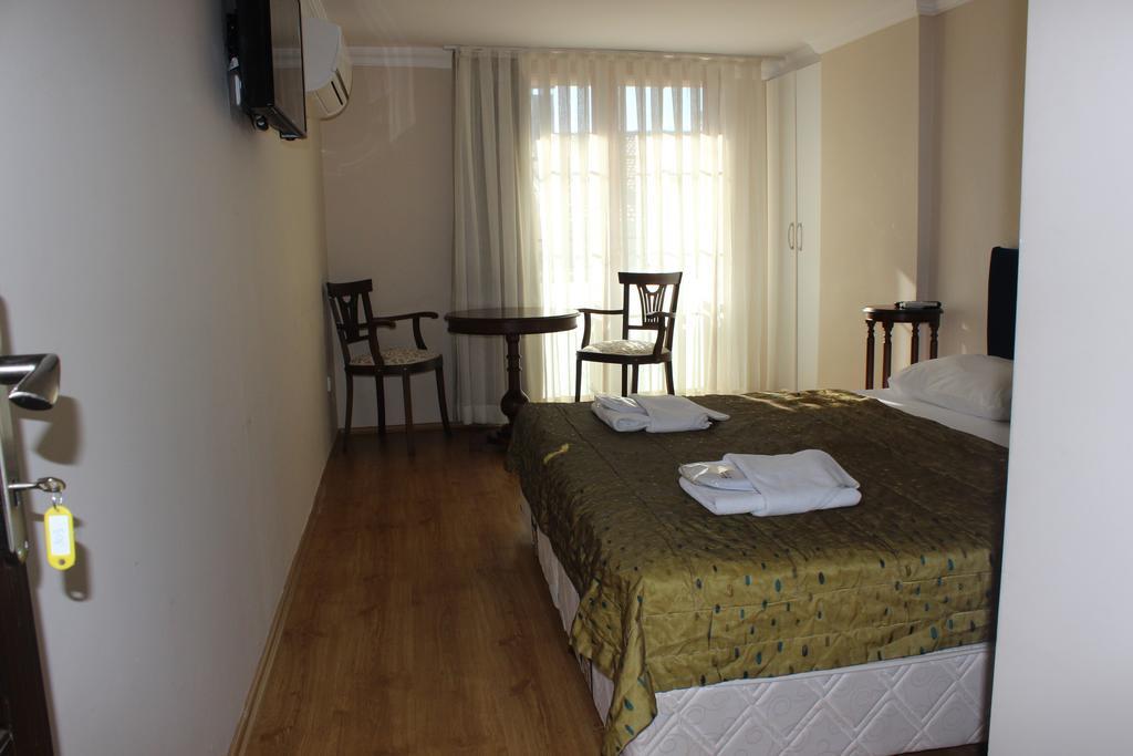 My Way Terrace Hotel جزر الأمراء الغرفة الصورة