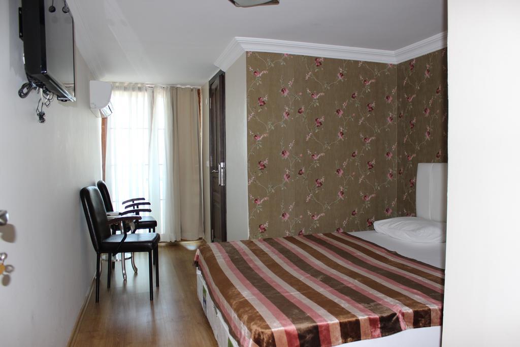 My Way Terrace Hotel جزر الأمراء الغرفة الصورة